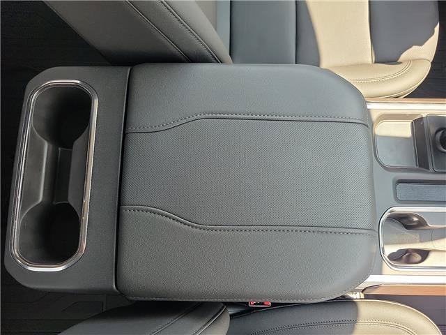 2026 GMC Sierra 1500 SLT - Photo 17