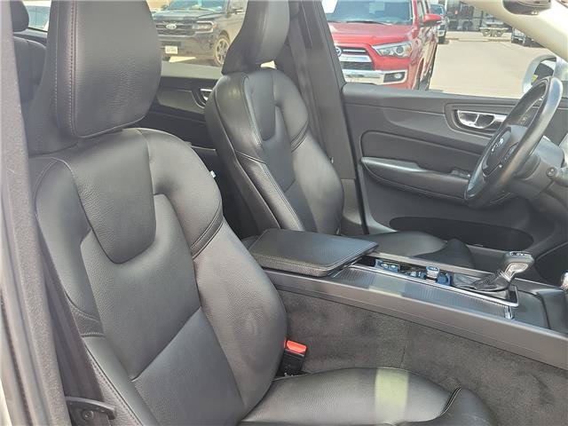 2019 Volvo XC60 Momentum - Photo 16