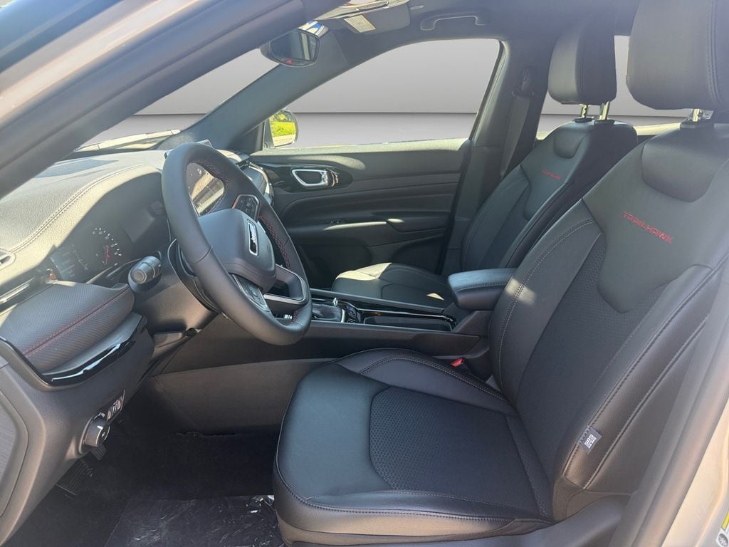 2026 Jeep Compass Trailhawk - Photo 10