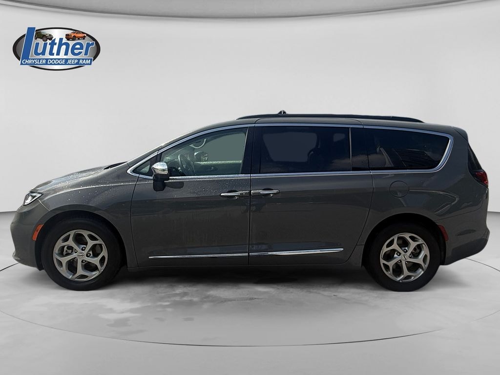 Used 2023 Chrysler Pacifica