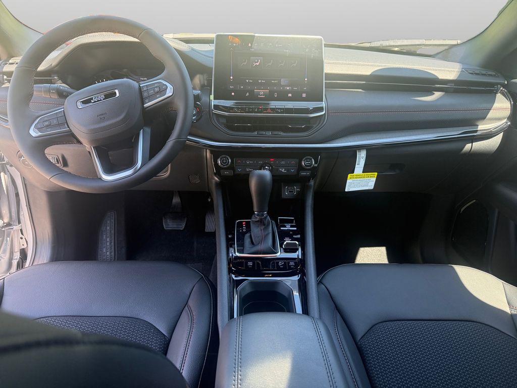 2026 Jeep Compass Trailhawk - Photo 14