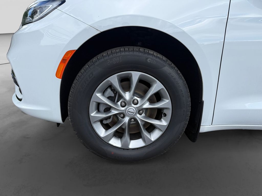 2026 Chrysler Pacifica Select - Photo 9