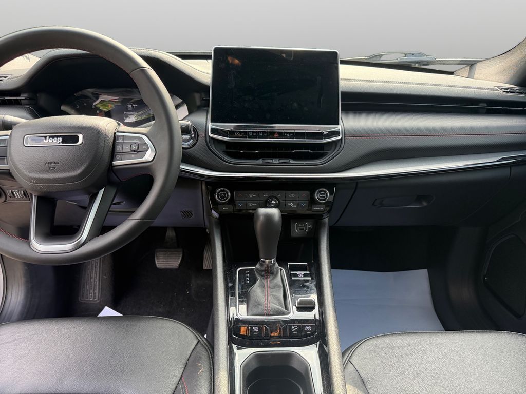2025 Jeep Compass Trailhawk - Photo 14