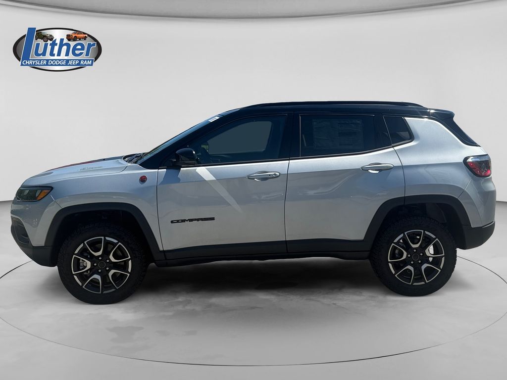 2026 Jeep Compass Trailhawk - Photo 2
