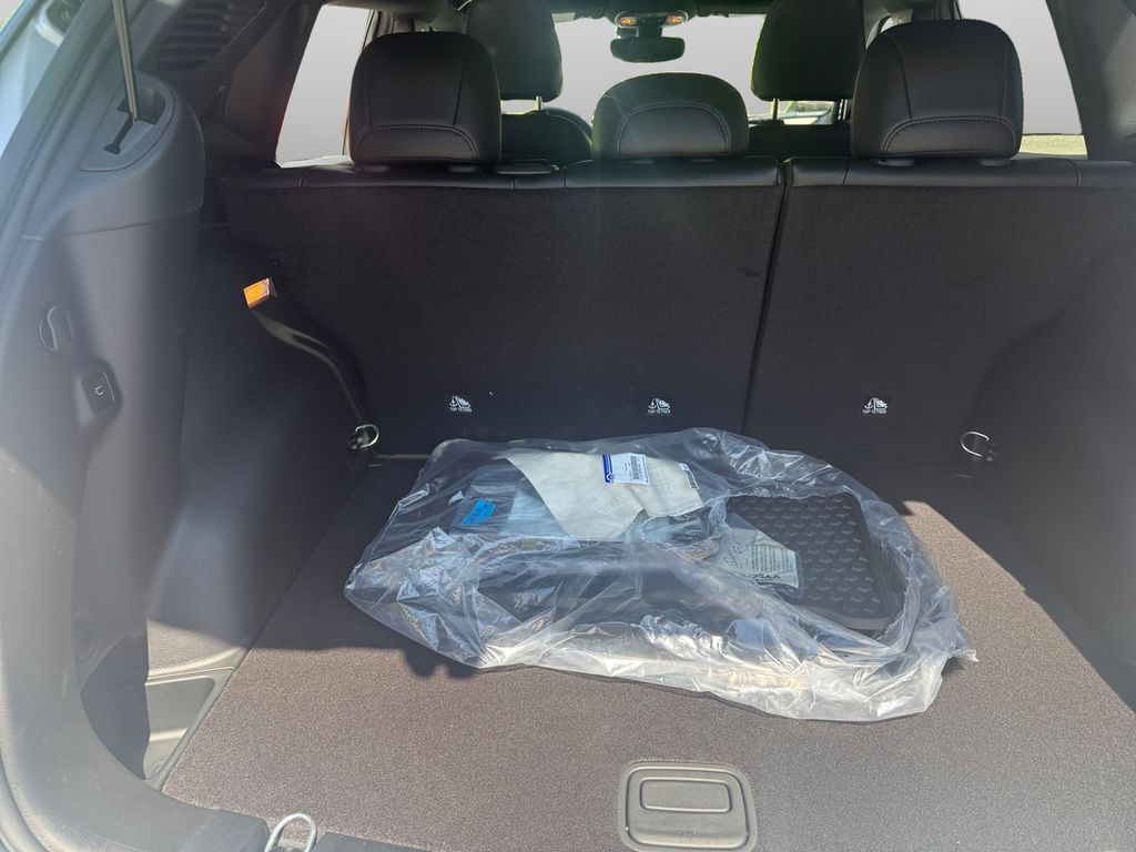 2026 Jeep Compass Trailhawk - Photo 19