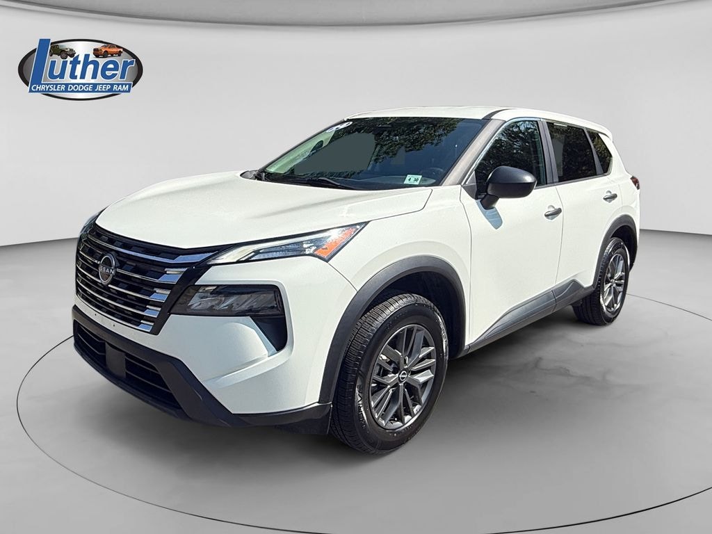 Used 2024 Nissan Rogue S SUV