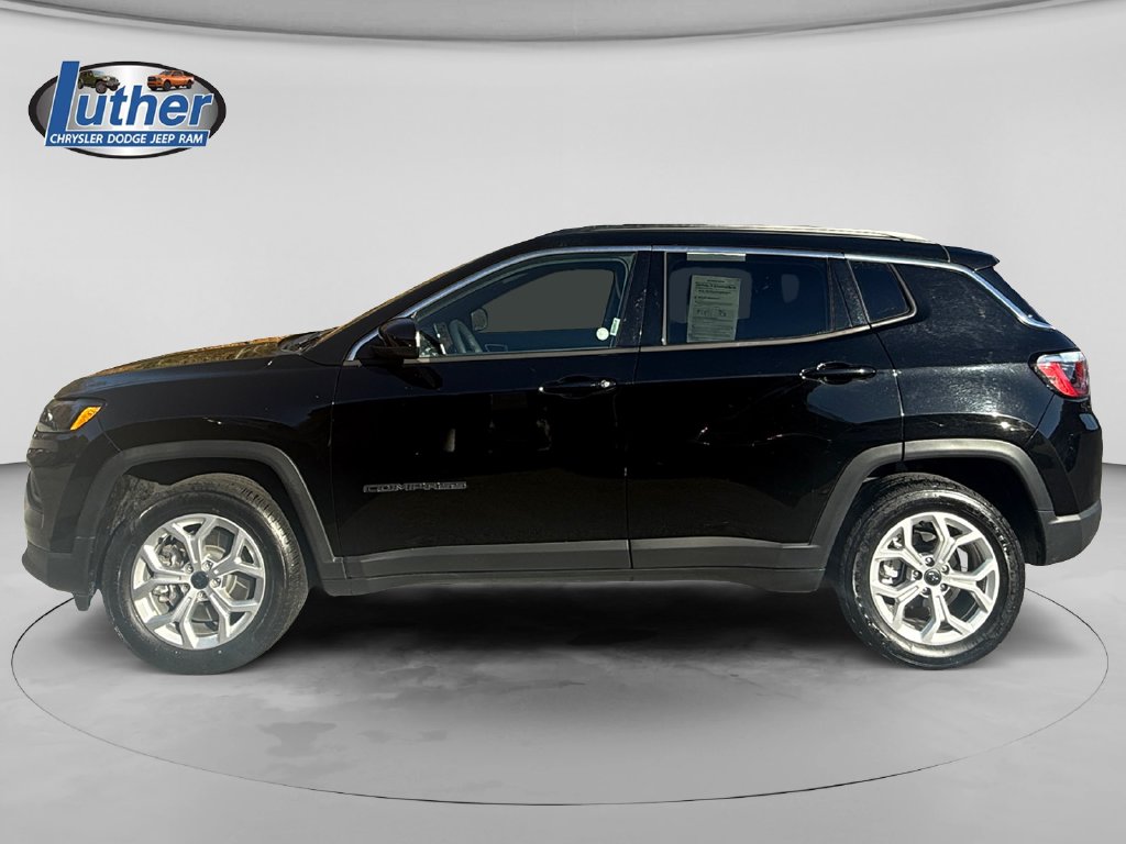 Used 2025 Jeep Compass Latitude SUV