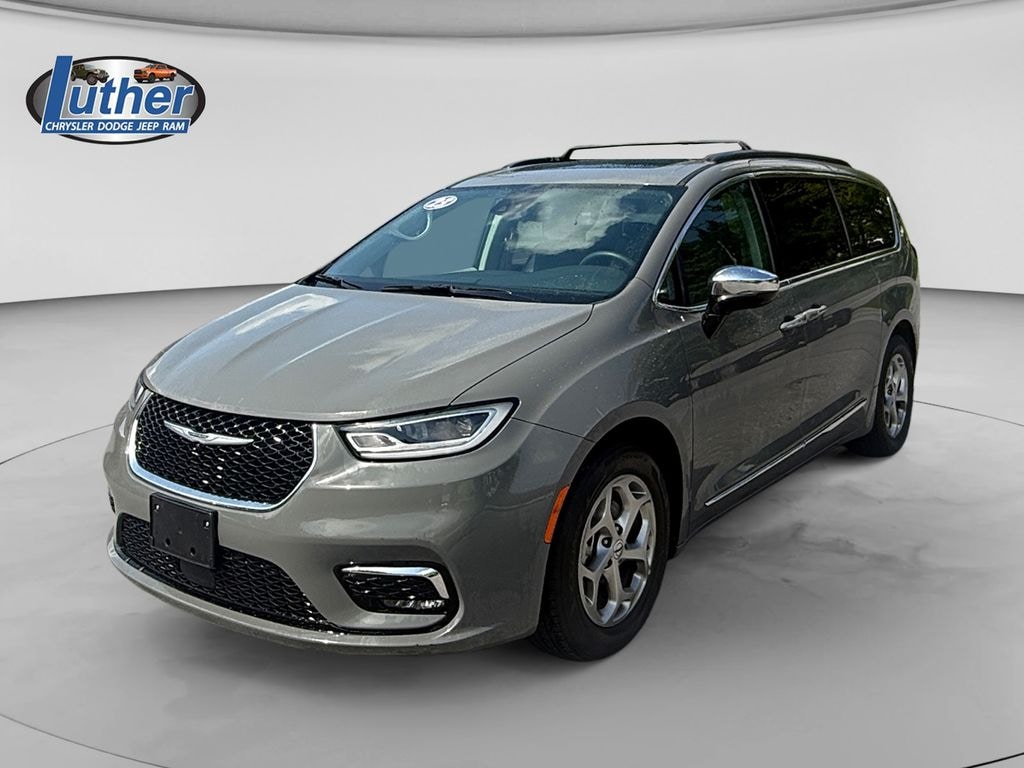 Used 2023 Chrysler Pacifica