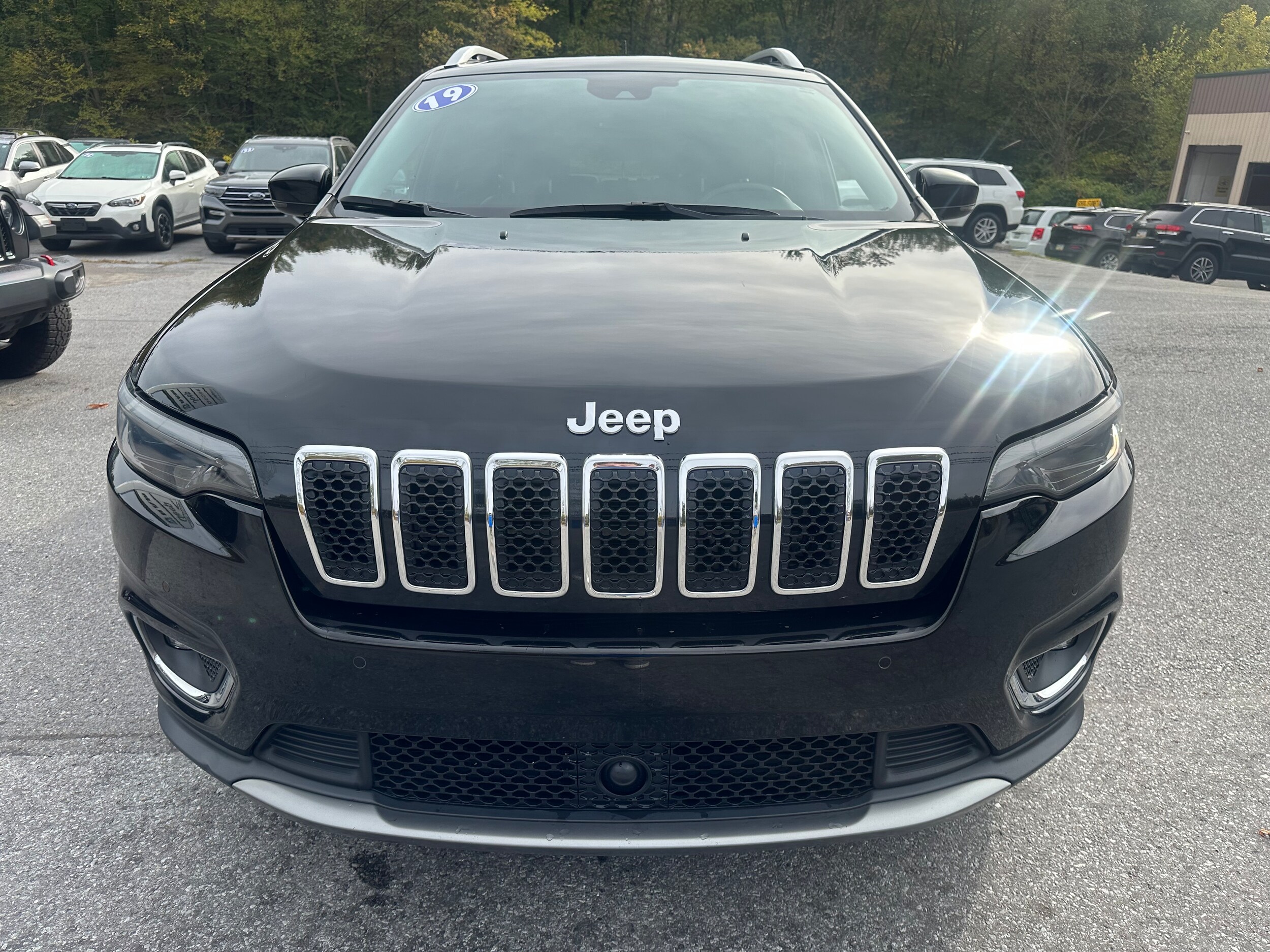 2019 Jeep Cherokee Limited photo 2