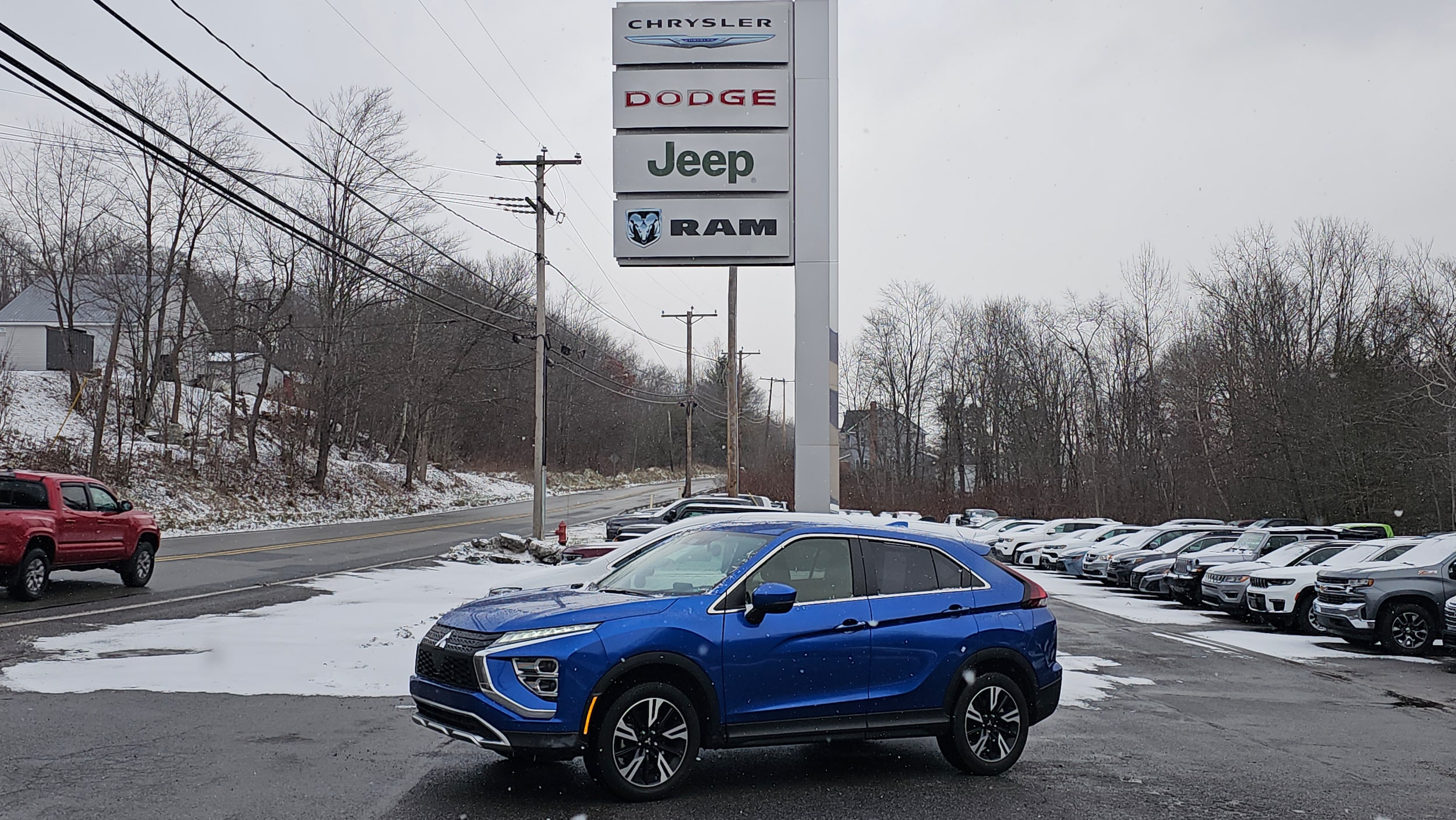 2024 Mitsubishi Eclipse Cross SE's photo