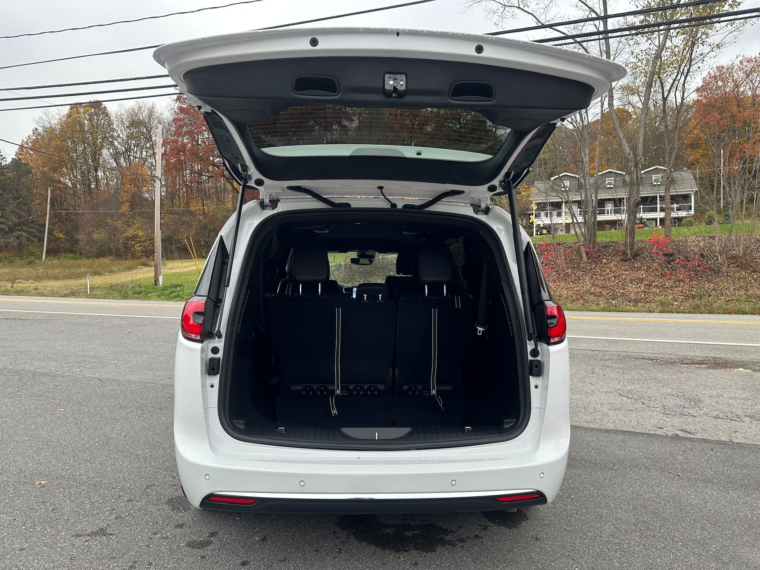 2026 Chrysler Pacifica Select - Photo 22
