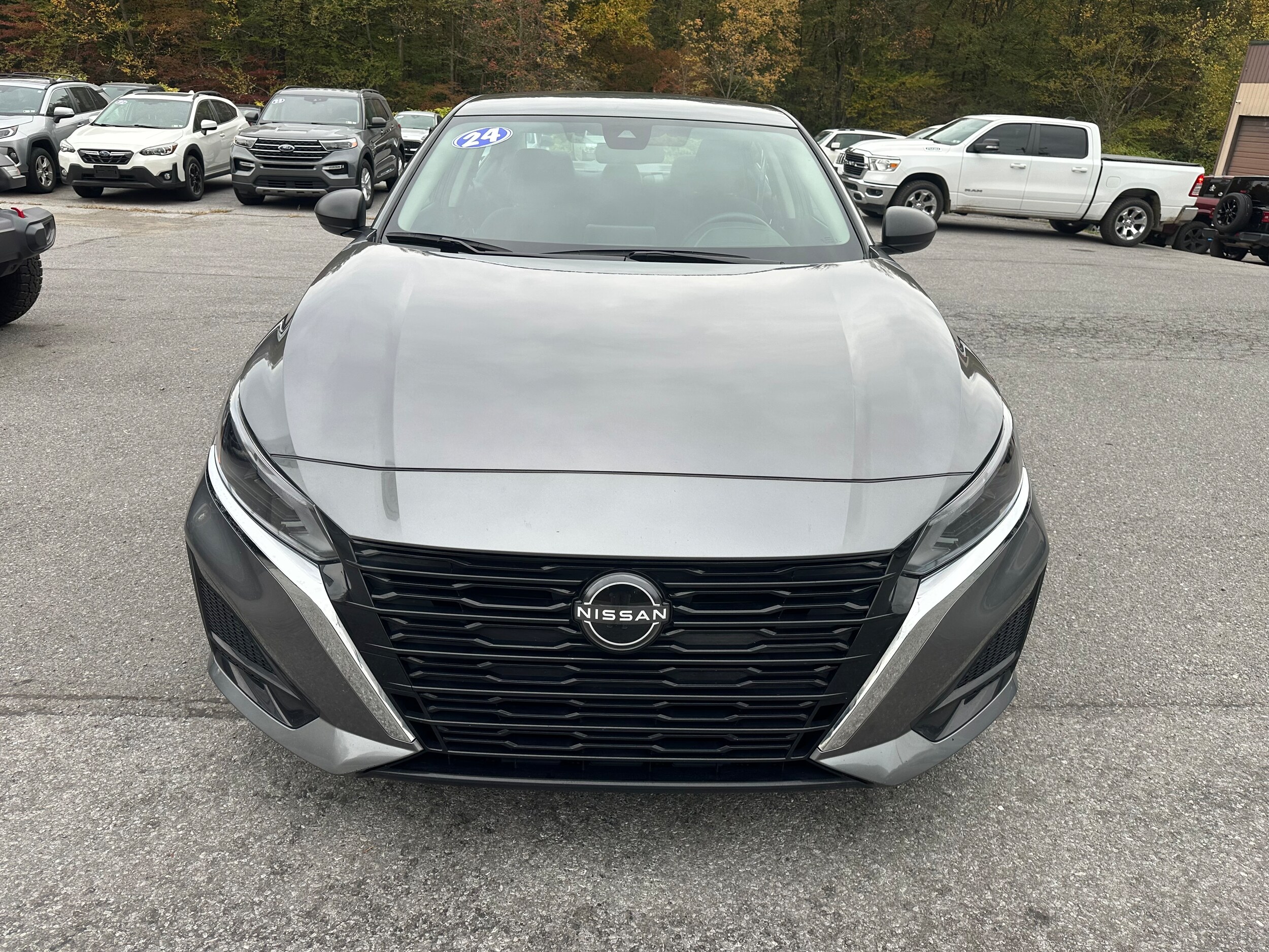 2024 Nissan Altima 2.5 SV photo 2