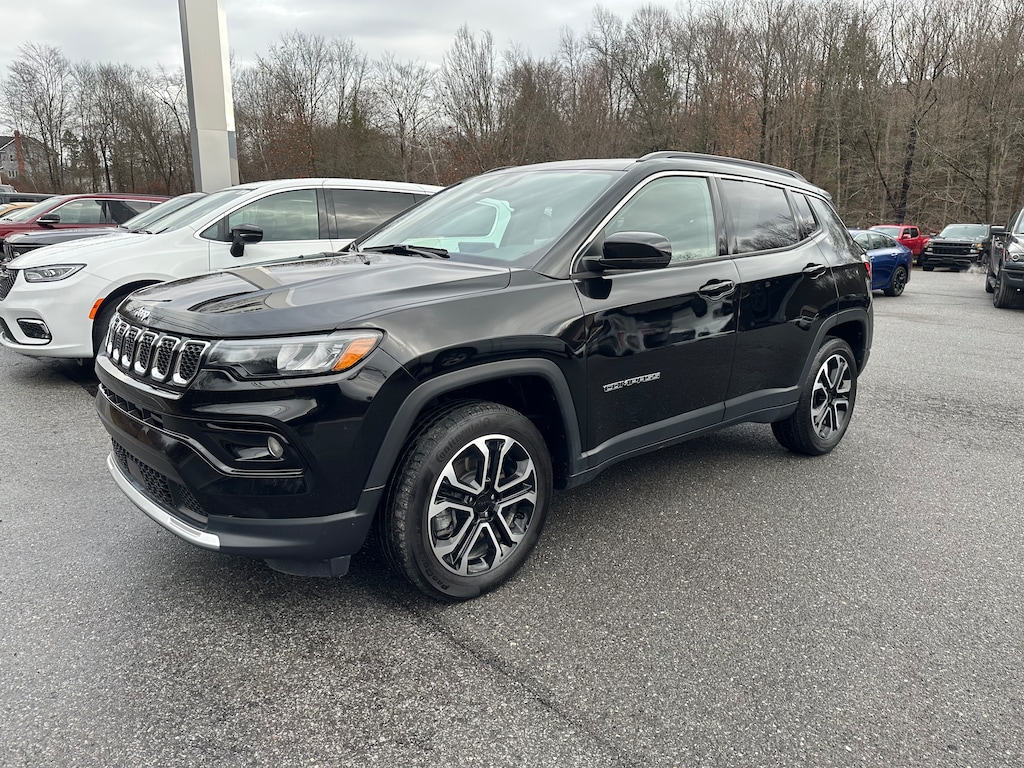 Used 2024 Jeep Compass Limited SUV