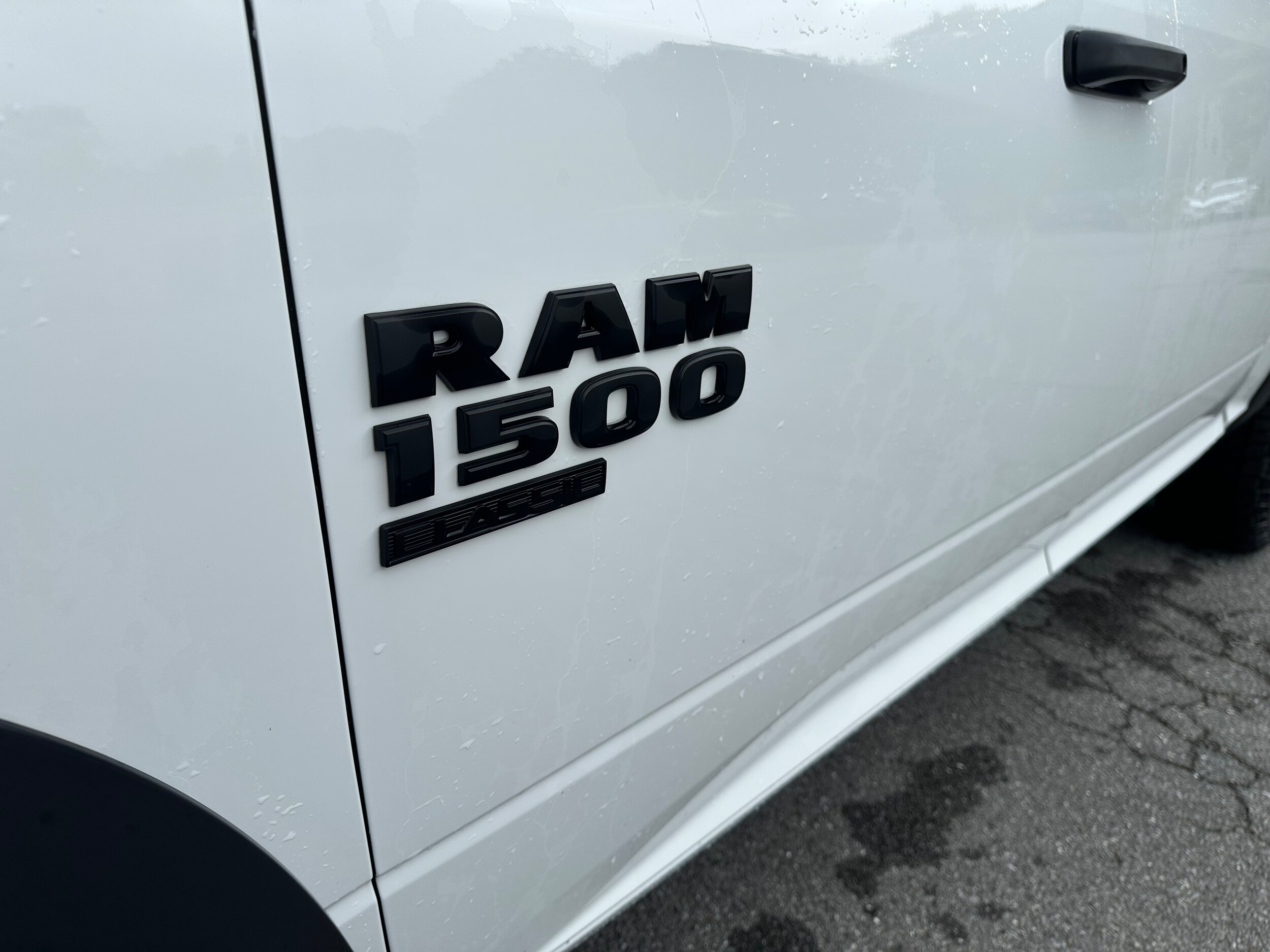 2024 Ram 1500 Classic Warlock photo 3