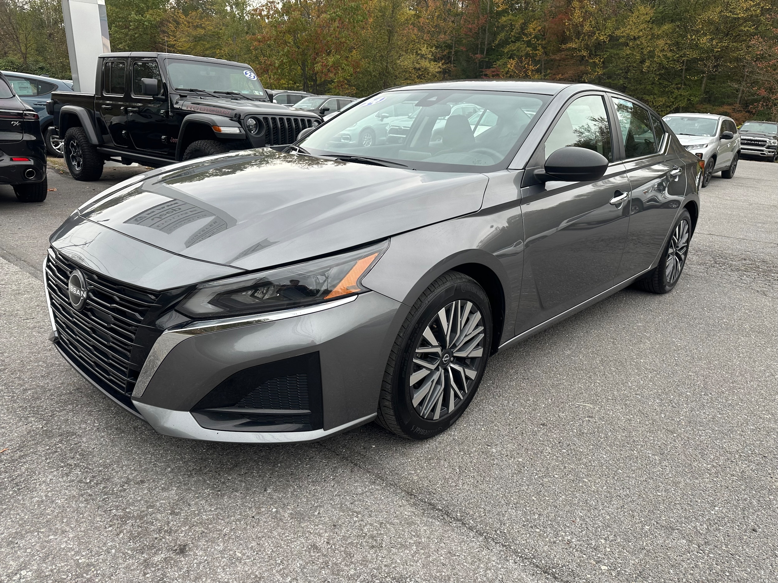 Used 2024 Nissan Altima SV with VIN 1N4BL4DV6RN365608 for sale in Northern Cambria, PA