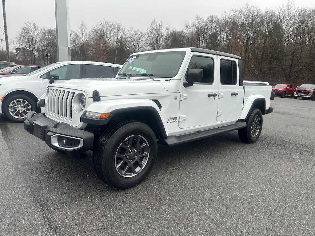 Used 2020 Jeep Gladiator Overland Truck