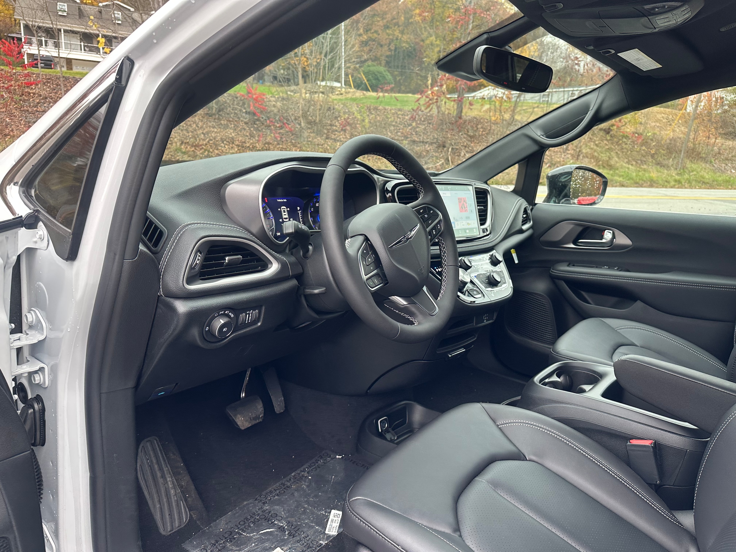 2026 Chrysler Pacifica Select - Photo 37