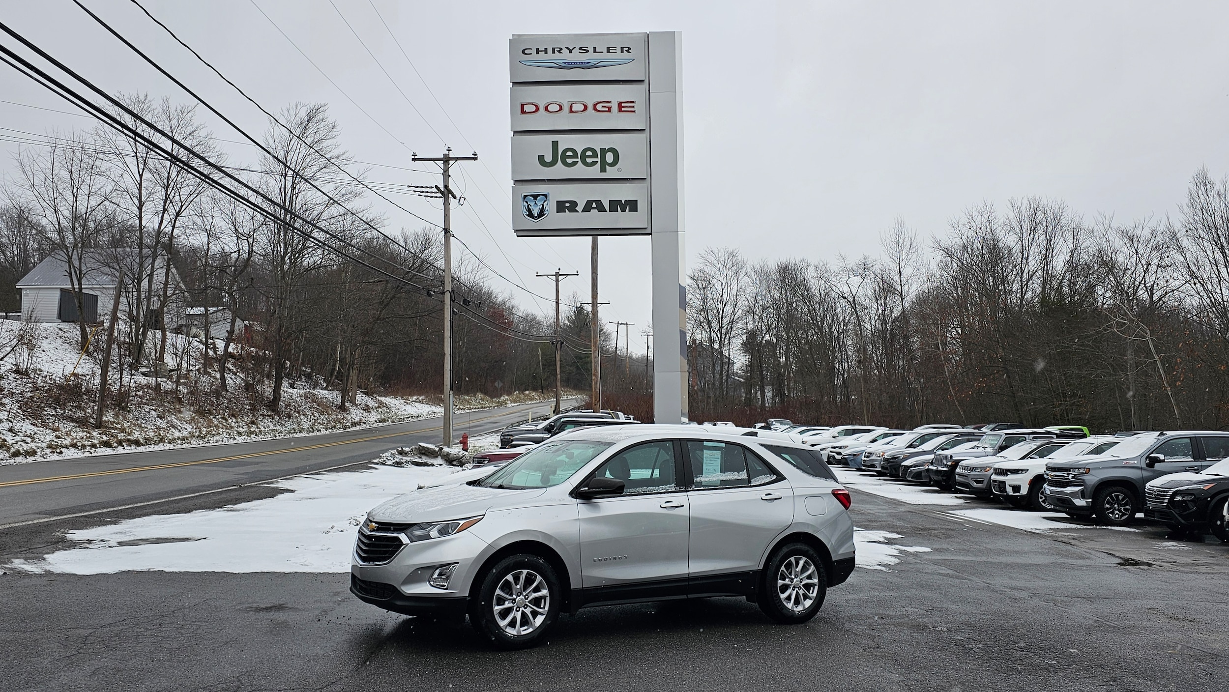 2020 Chevrolet Equinox LS's photo