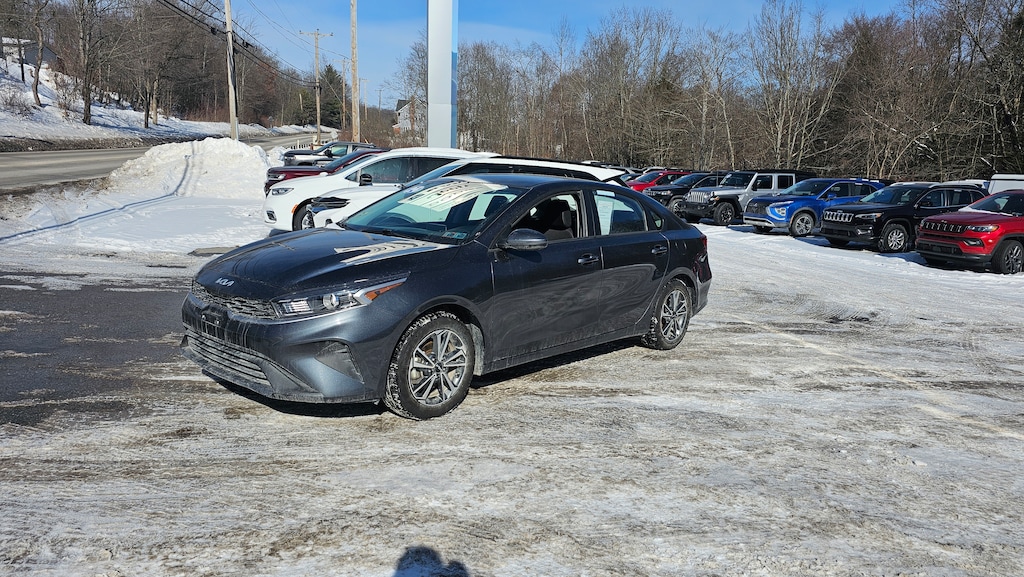 Used 2024 Kia Forte LXS Sedan