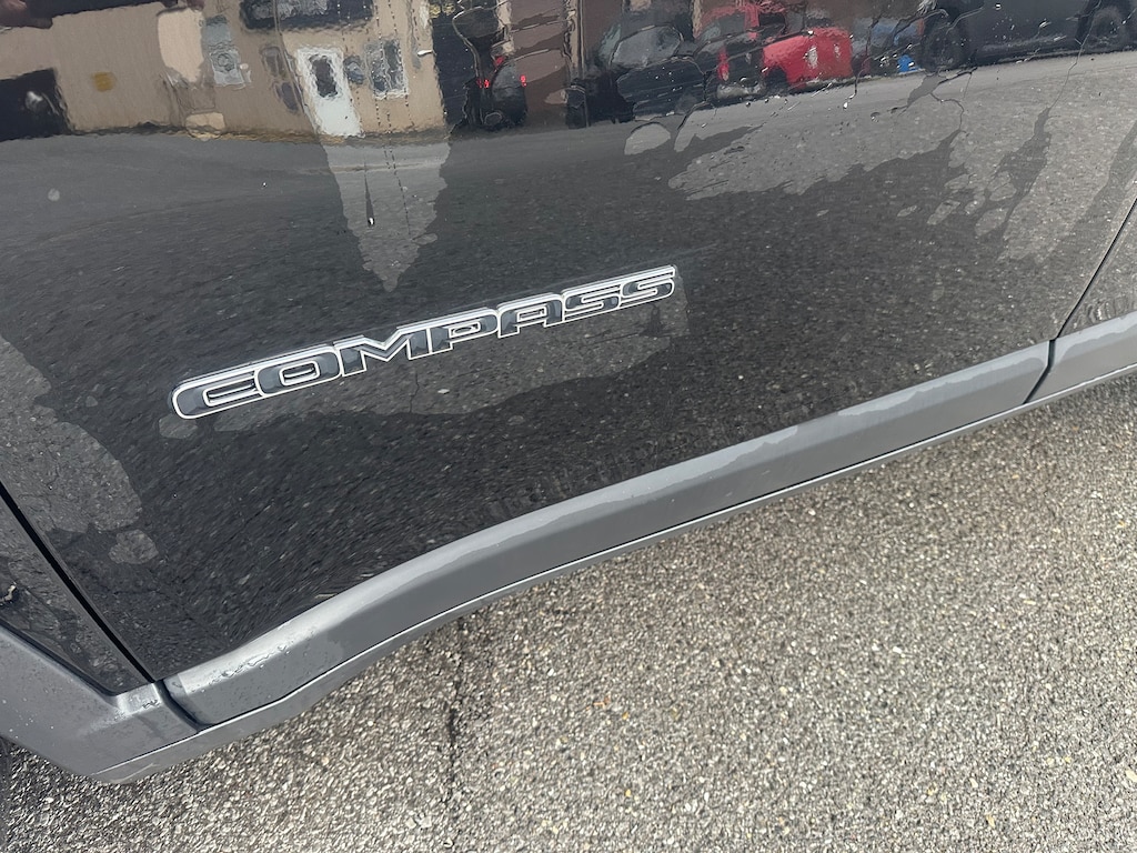 Used 2023 Jeep Compass Latitude SUV