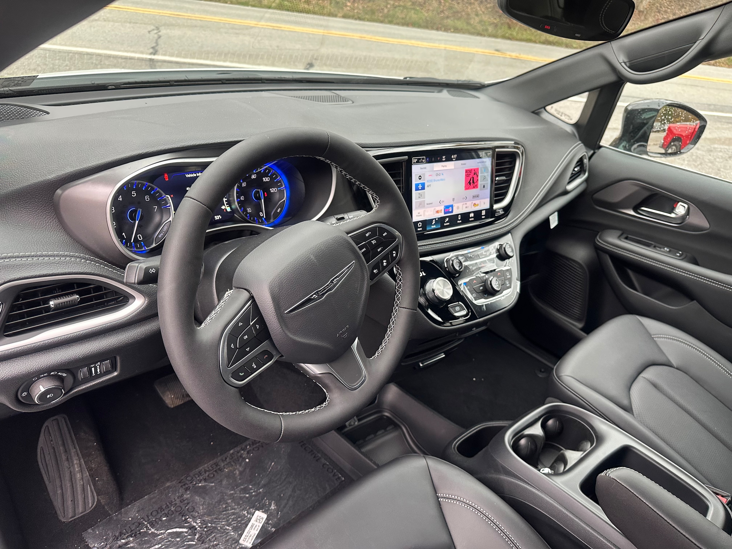 2026 Chrysler Pacifica Select - Photo 39