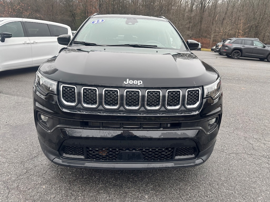 Used 2023 Jeep Compass Latitude SUV