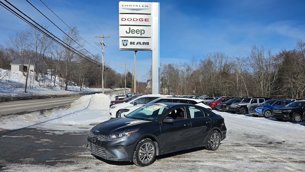 Used 2024 Kia Forte LXS Sedan