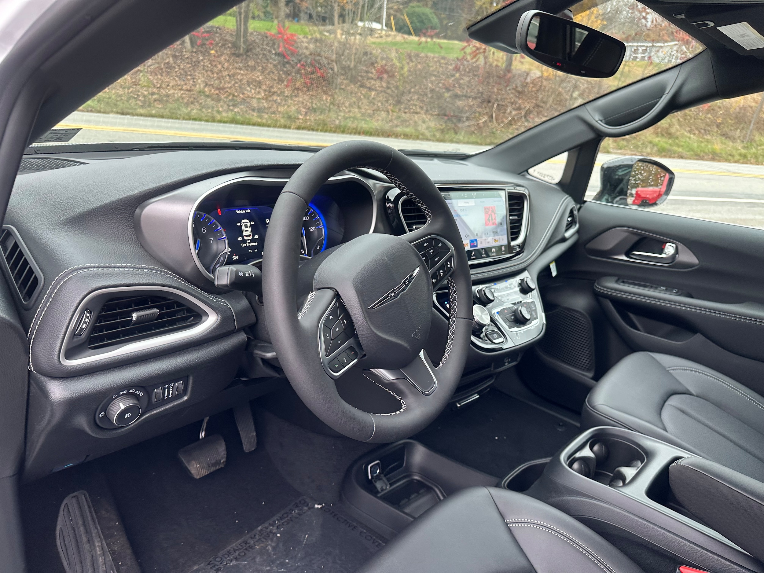 2026 Chrysler Pacifica Select - Photo 38