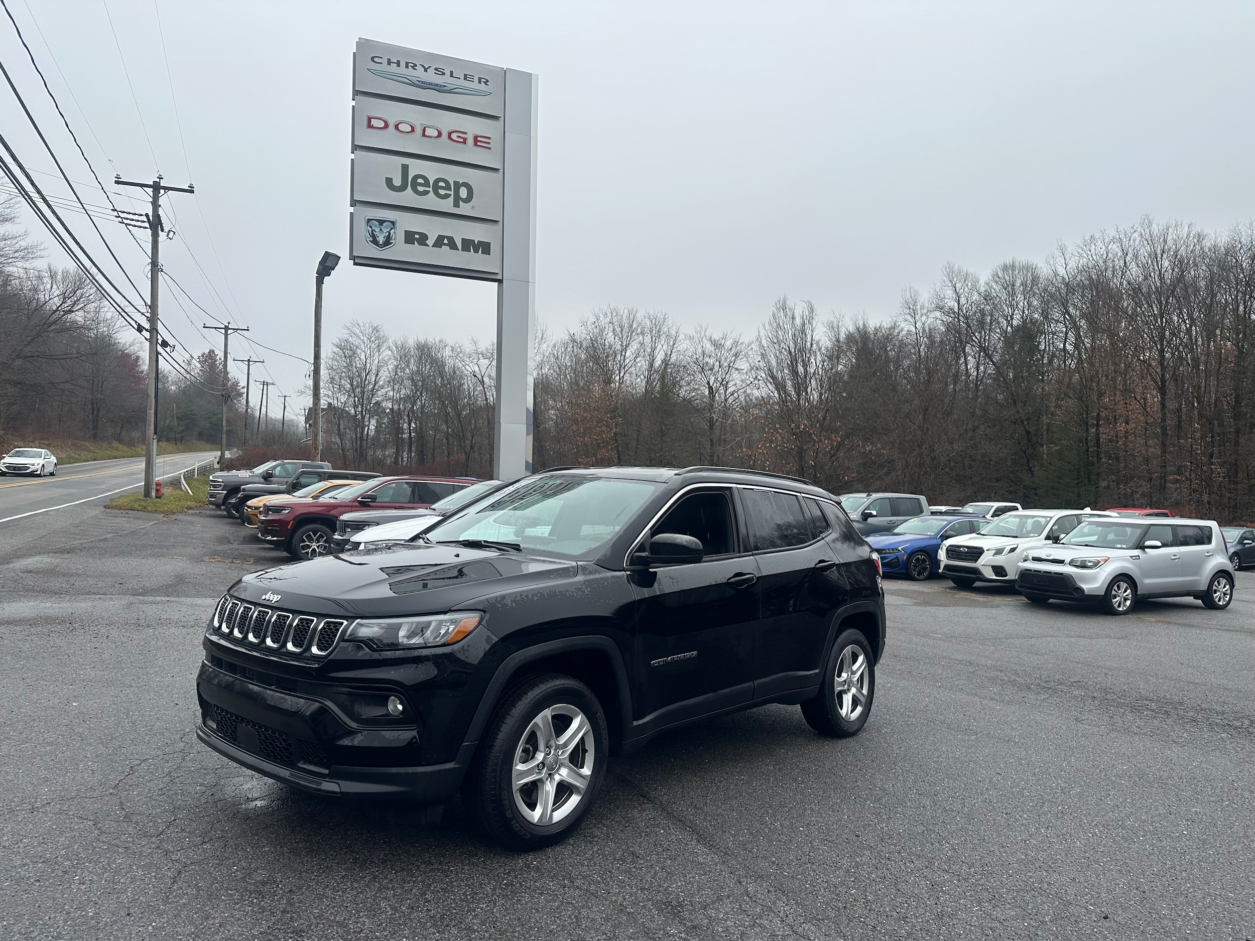 2023 Jeep Compass Latitude's photo