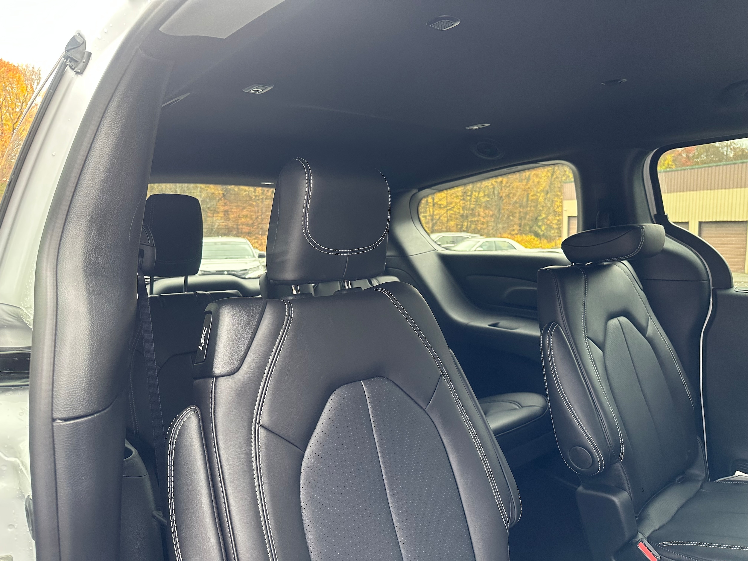 2026 Chrysler Pacifica Select - Photo 17