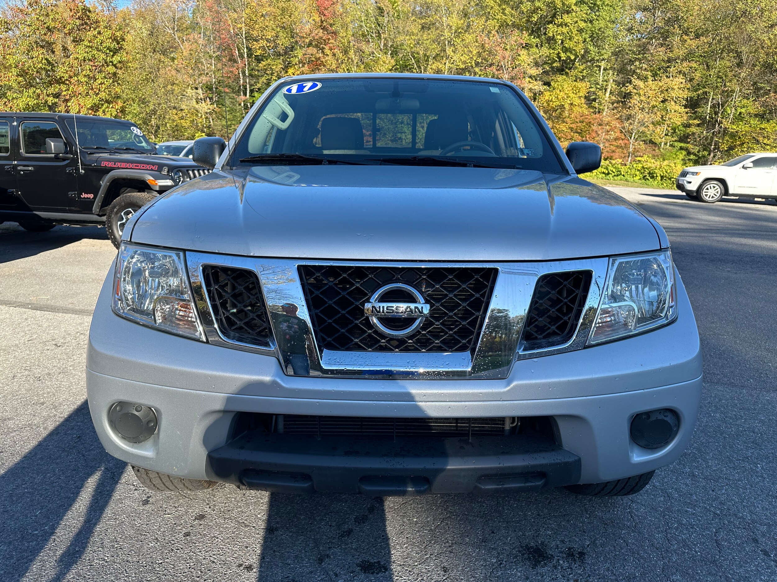 2019 Nissan Frontier SV photo 2