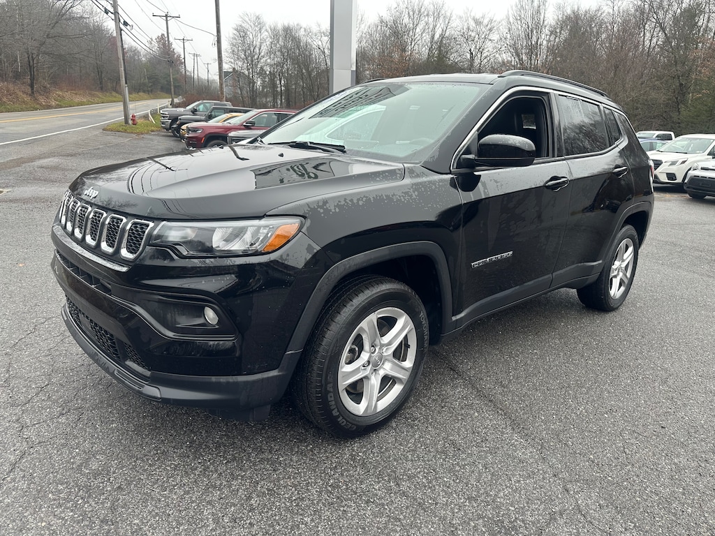 Used 2023 Jeep Compass Latitude SUV