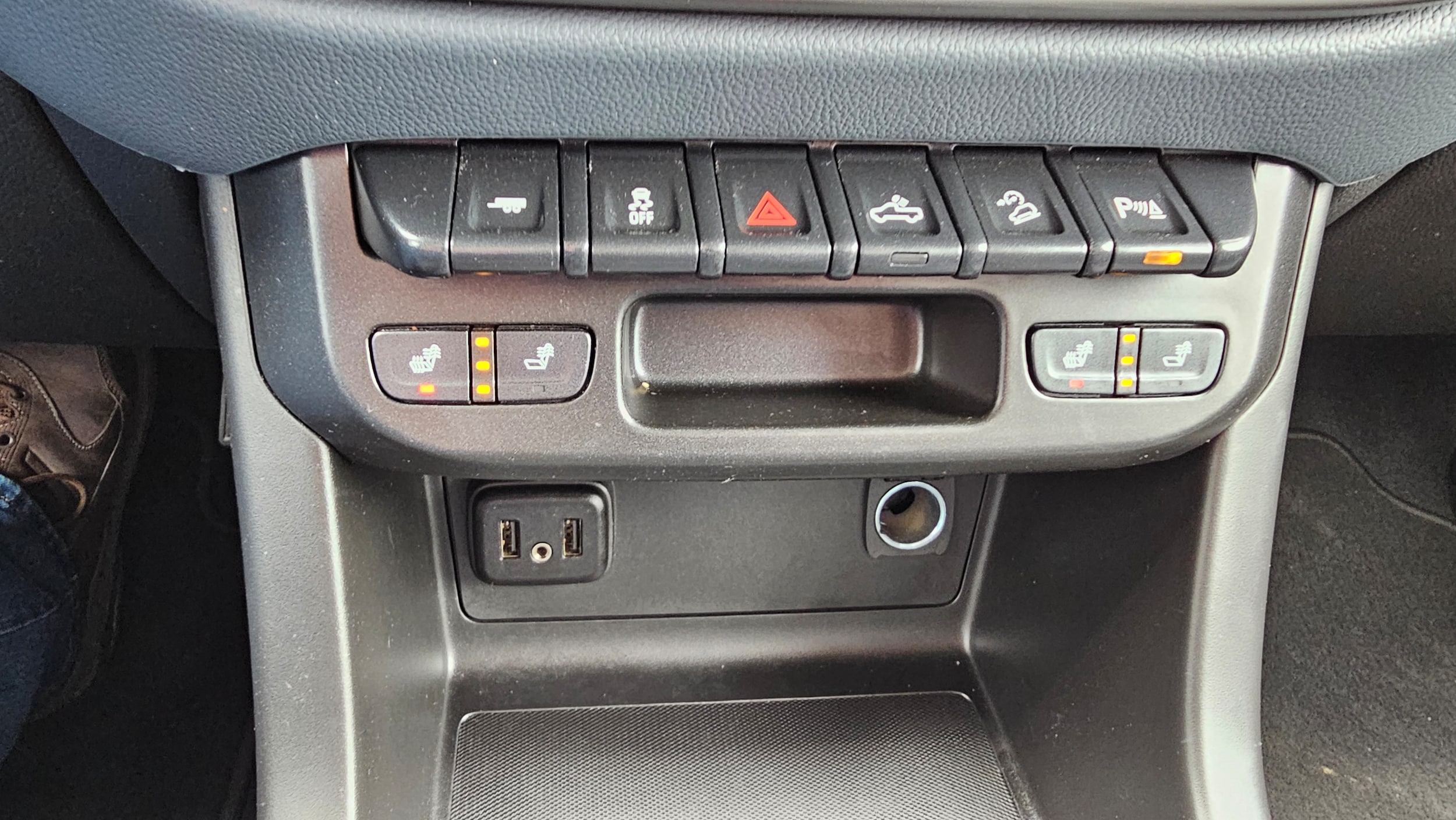 2020 Chevrolet Colorado Z71 - Photo 25