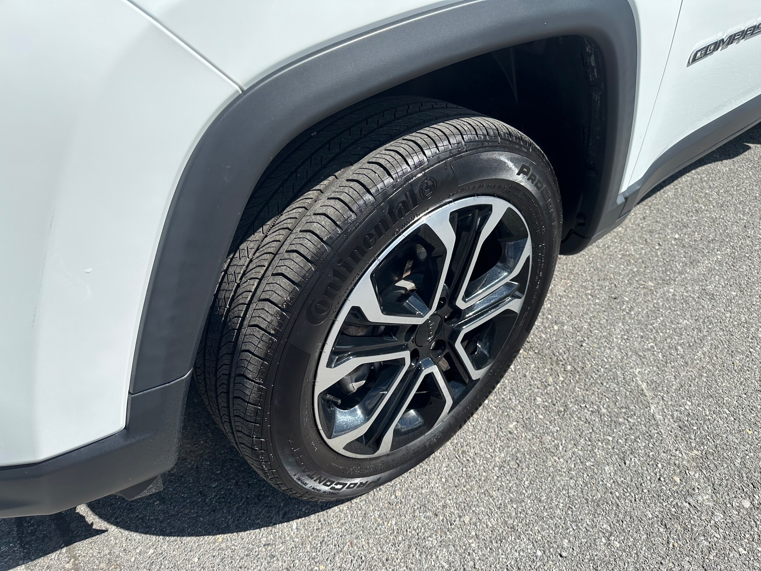 2022 Jeep Compass Limited photo 2
