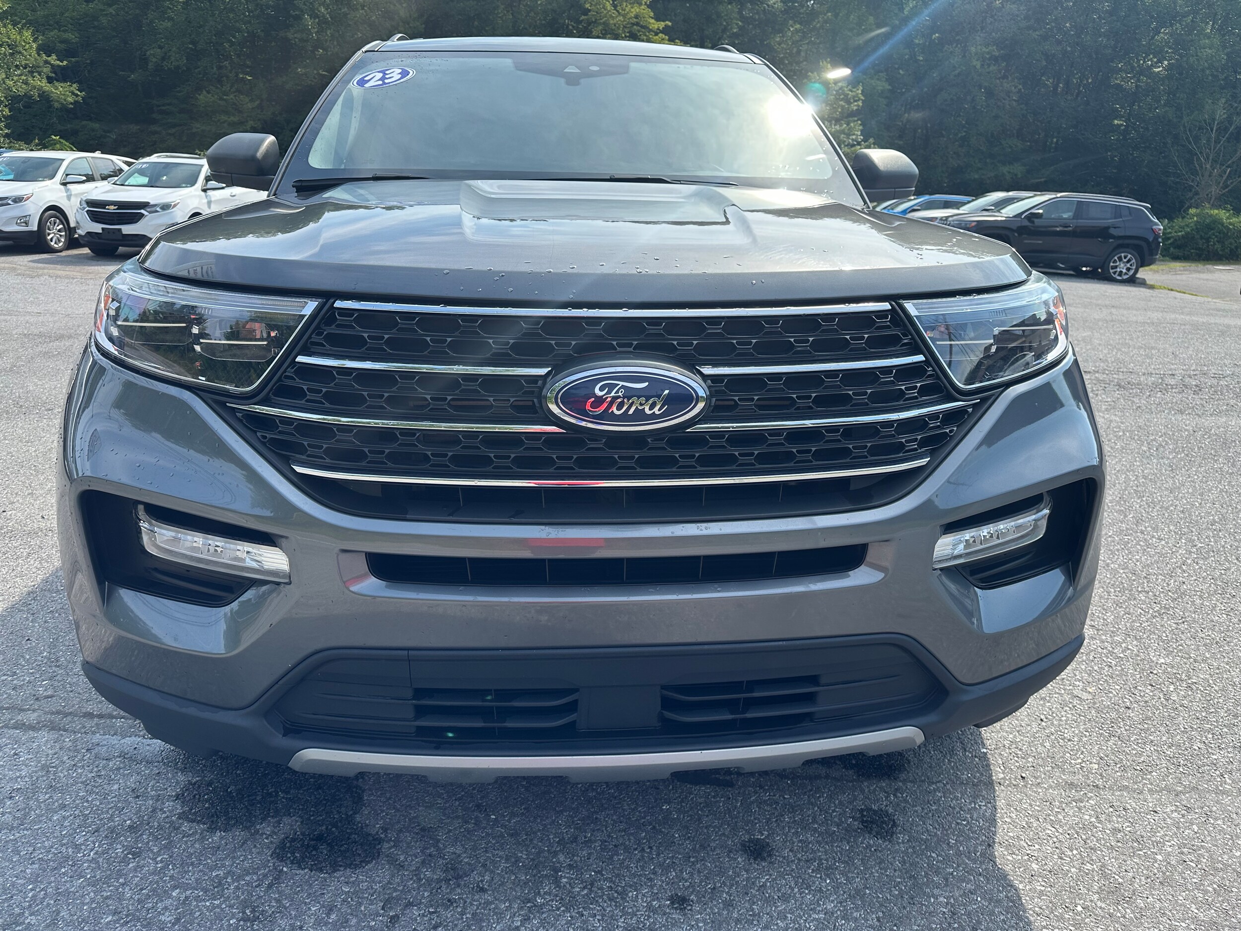 2023 Ford Explorer XLT photo 2