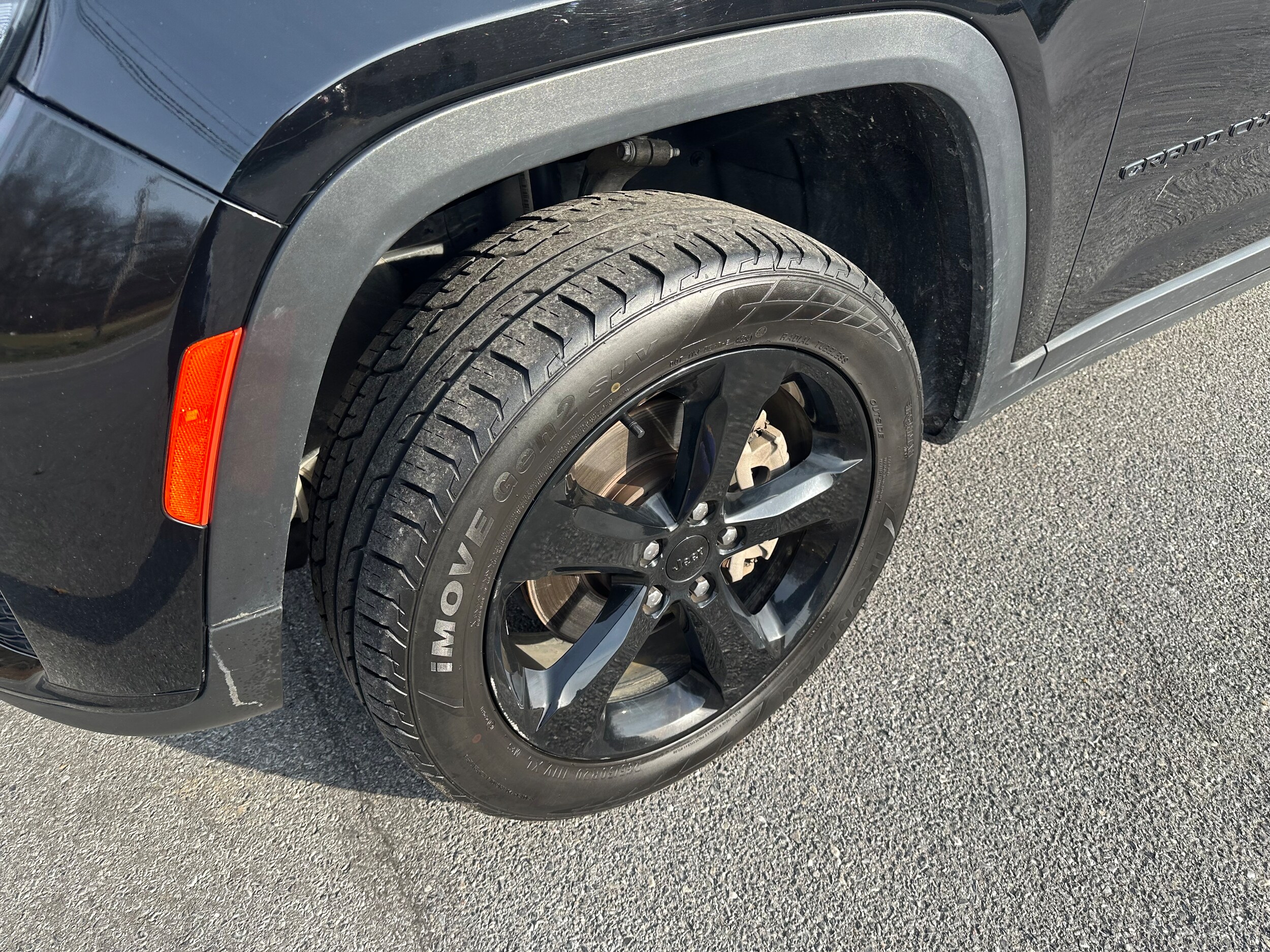 2023 Jeep Grand Cherokee Altitude photo 2