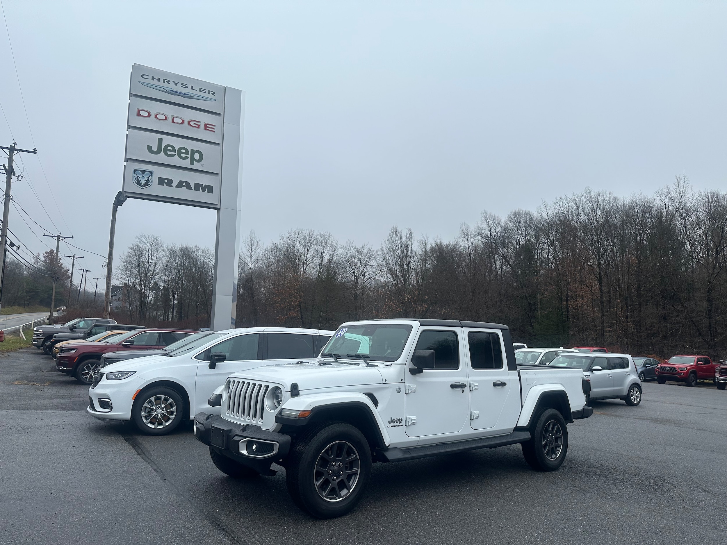 2020 Jeep Gladiator Overland's photo