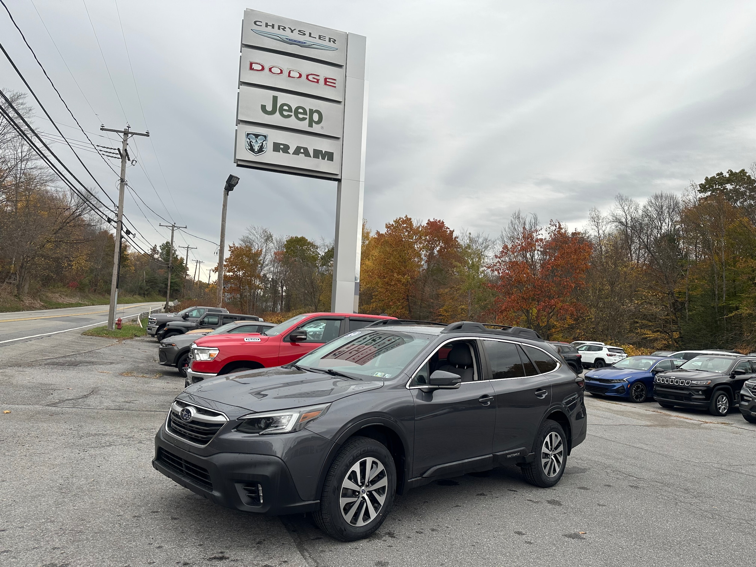 2020 Subaru Outback Premium's photo