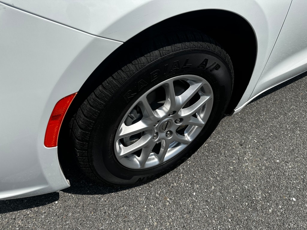 Used 2023 Chrysler Pacifica