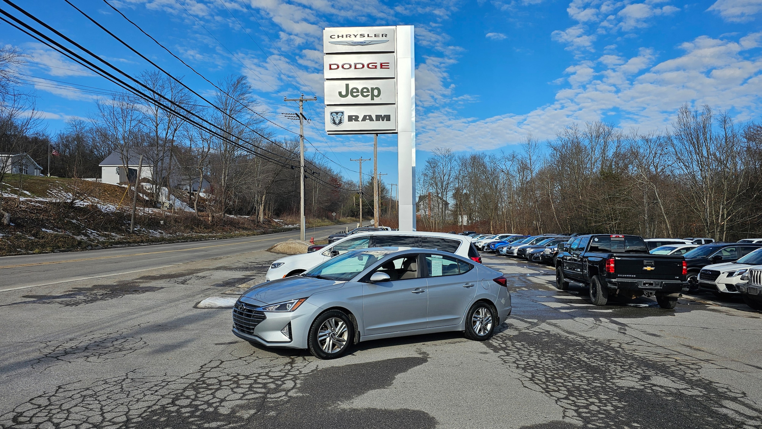 2020 Hyundai Elantra SEL's photo