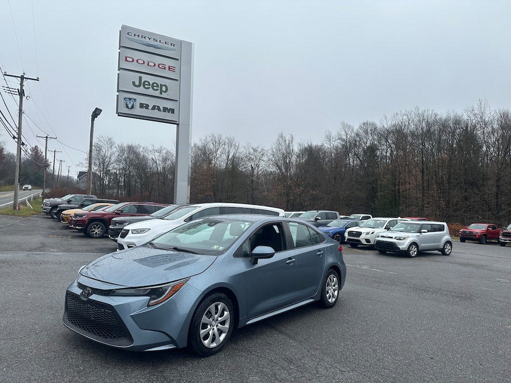 Used 2020 Toyota Corolla LE Sedan