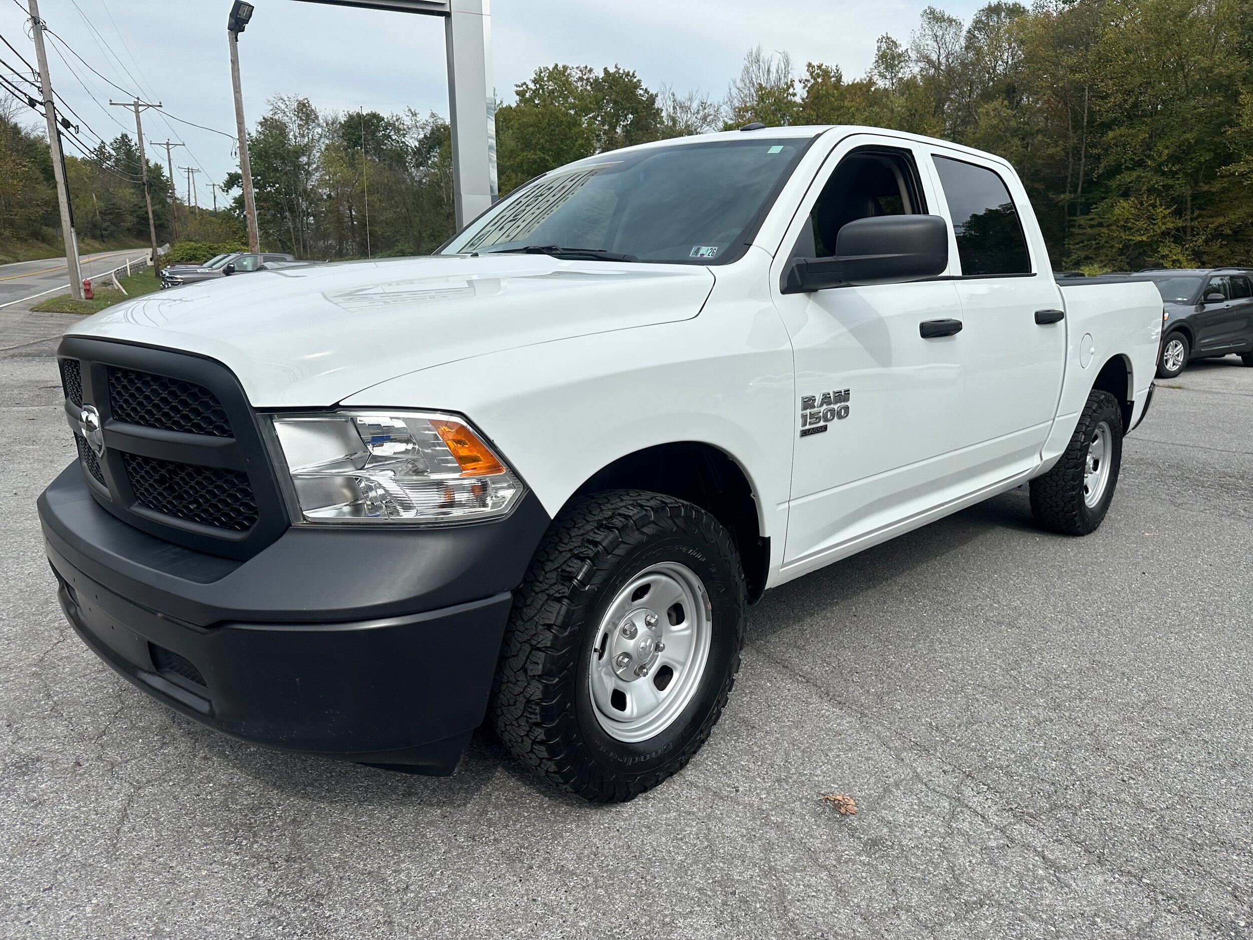 2022 Ram 1500 Classic Tradesman photo 2
