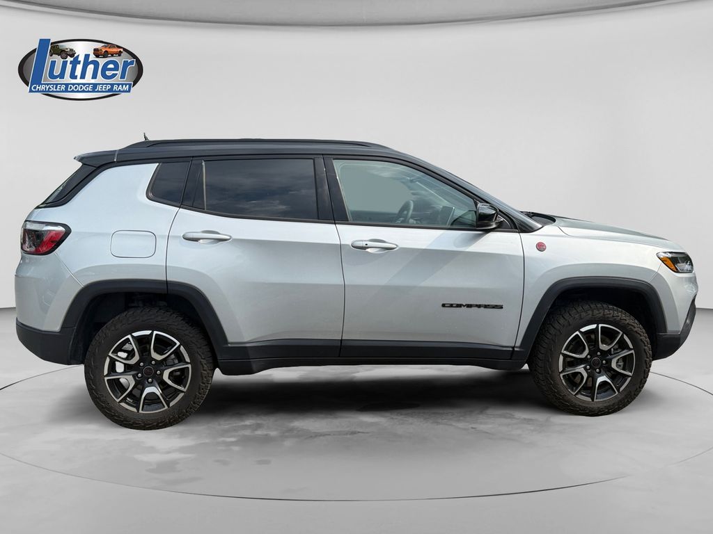 2025 Jeep Compass Trailhawk - Photo 6