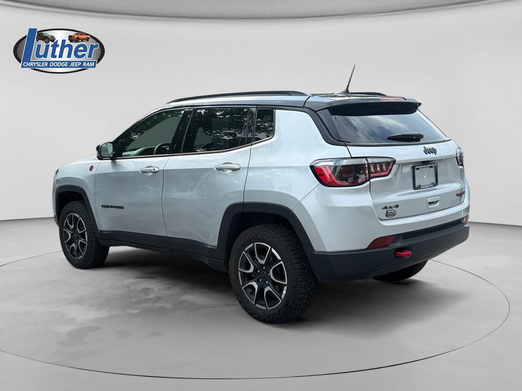 Used 2025 Jeep Compass