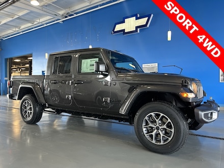 Featured New 2025 Jeep Gladiator SPORT S 4X4 Pickup for sale in Bluffton, IN