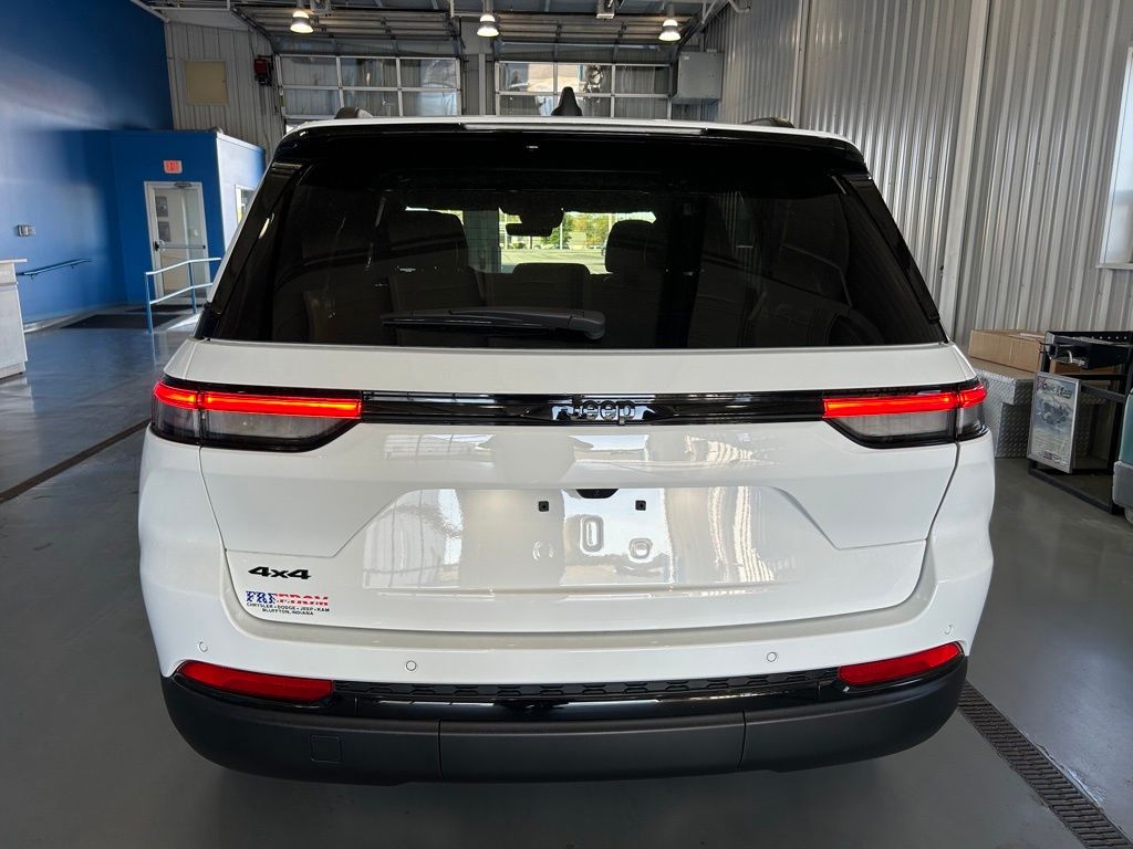 2025 Jeep Grand Cherokee Altitude - Photo 5