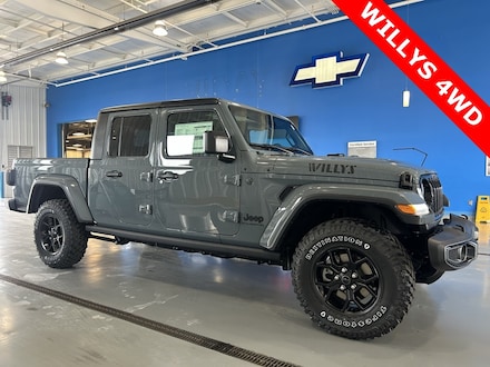 Featured New 2025 Jeep Gladiator WILLYS 4X4 Pickup for sale in Bluffton, IN