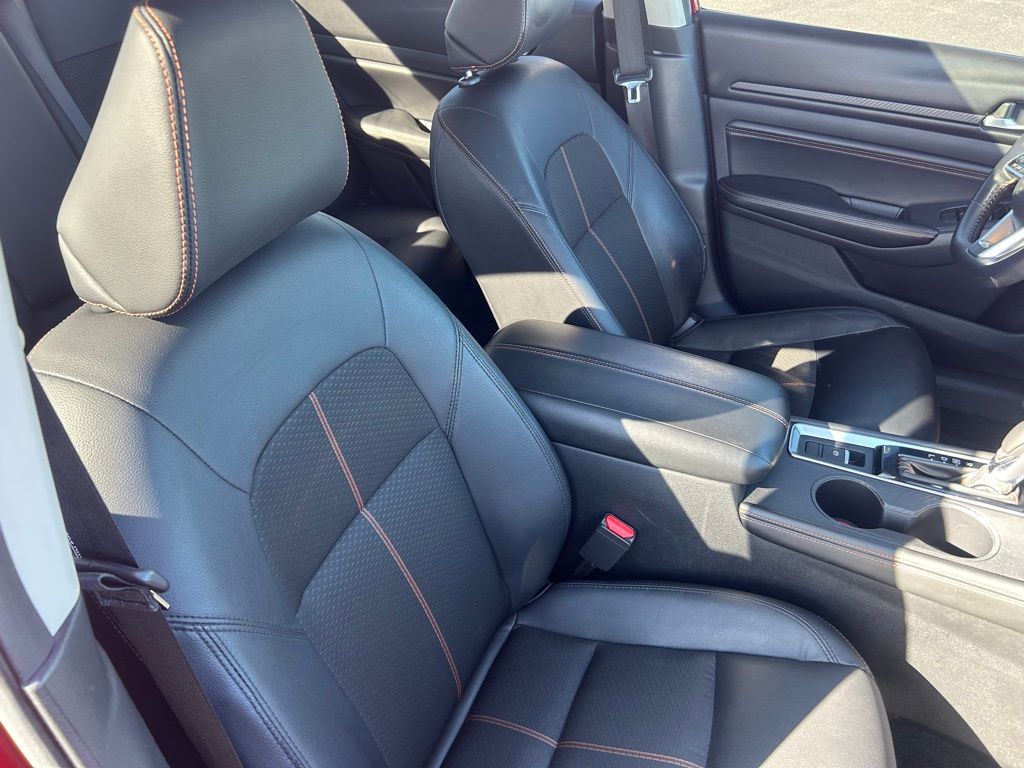 2020 Nissan Altima SR - Photo 13