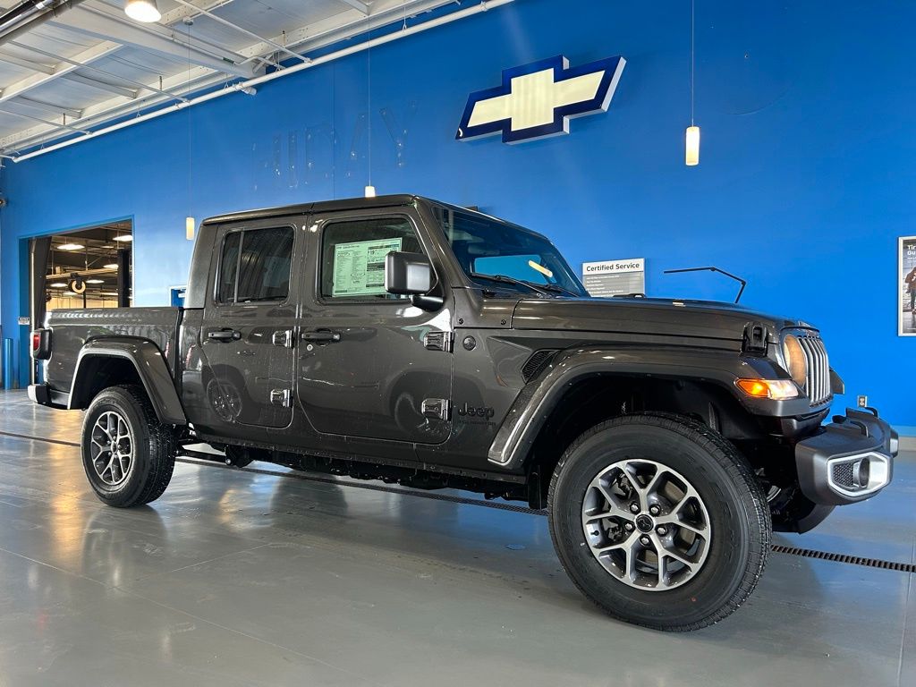 2025 Jeep Gladiator Pickup 