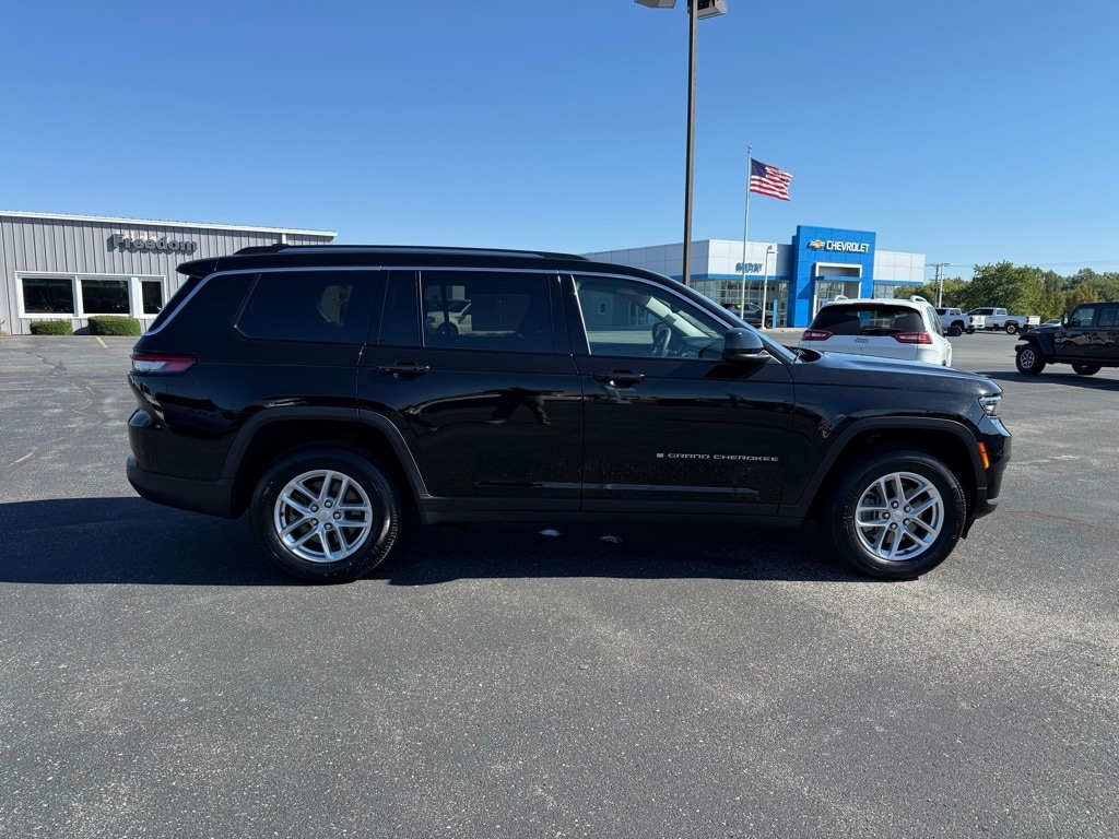 Used 2023 Jeep Grand Cherokee L Laredo SUV